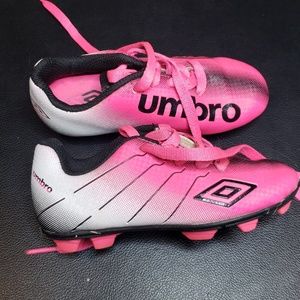 Girls umbro cleats